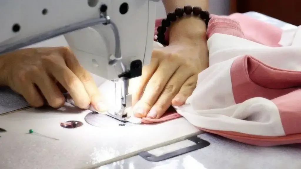 In khăn trải bàn theo yêu cầu giá rẻ 2 May Khăn Trải Bàn Theo Yêu Cầu Kích Thước