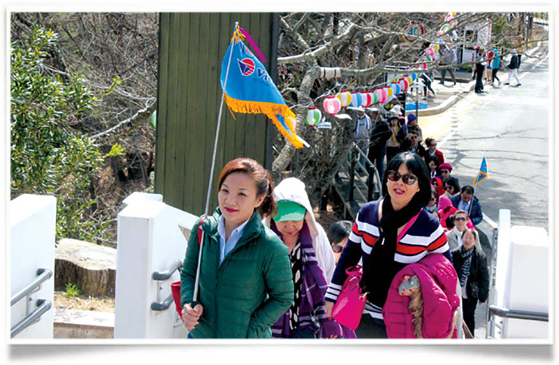 Cán Cờ Cầm Tay Dẫn Đoàn Du Lịch