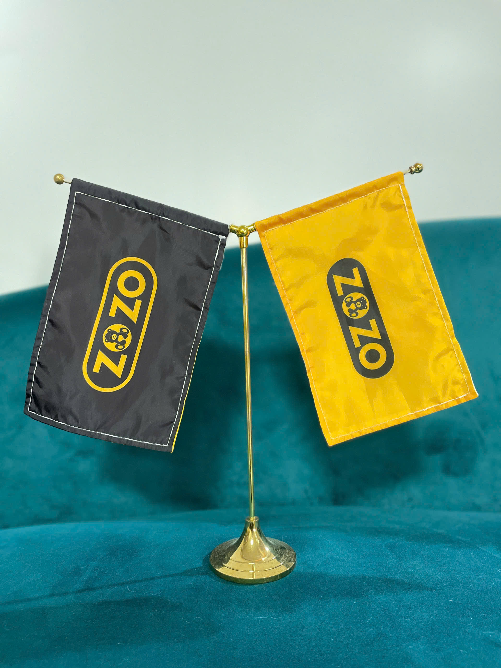 Đế Cờ Để Bàn Chữ Y Kim Loại Cao Cấp Tại Xưởng ZoZo 2 Đế Cờ Để Bàn Chữ Y Kim Loại