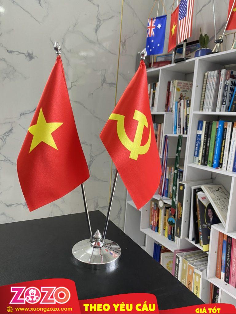 Mẫu Đế Cờ Để Bàn 2 Lá Kim Loại Bền Đẹp Cho Văn Phòng | Xưởng ZoZo 1 Đế Cờ Để Bàn 2 Lá Kim Loại