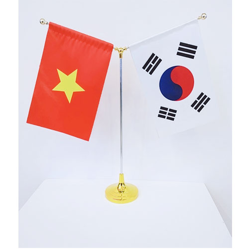 đế cờ để bàn chữ y kim loại