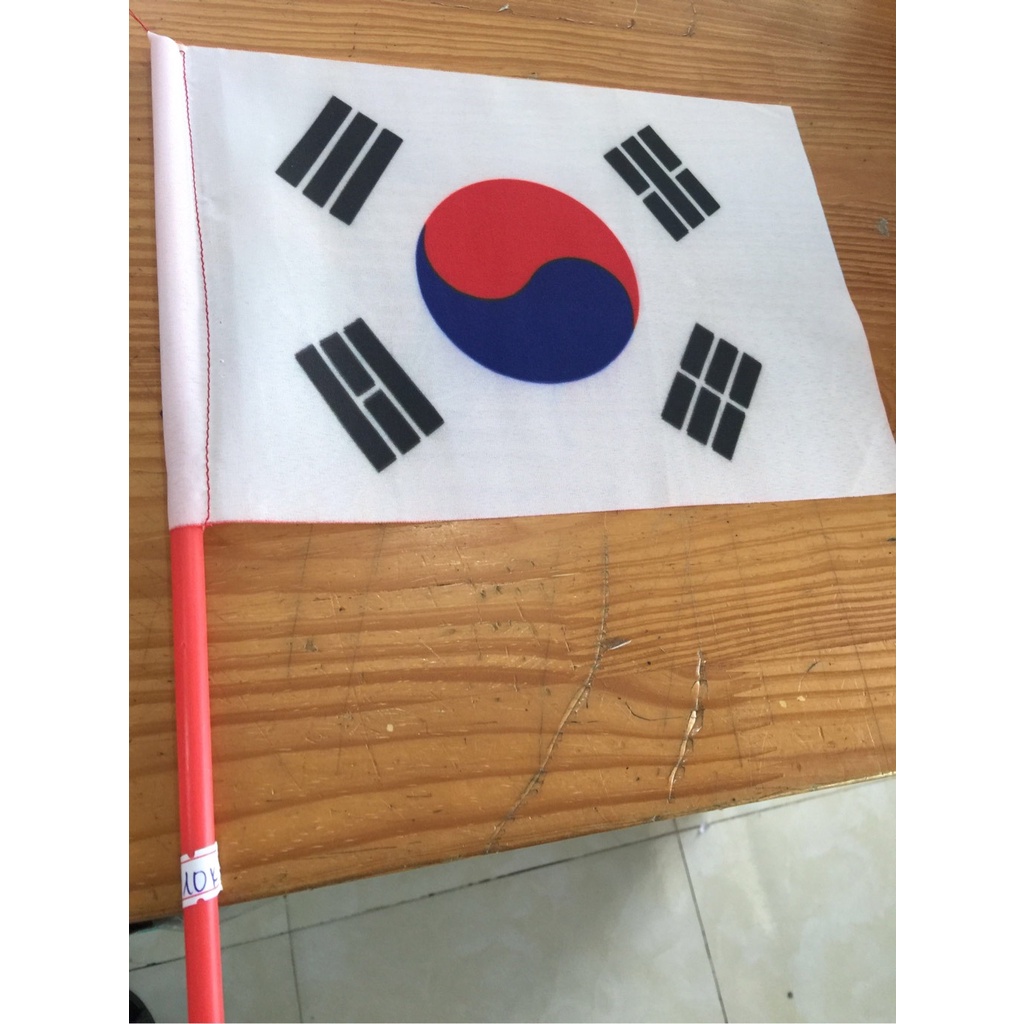 In Cờ Cầm Tay Theo Yêu Cầu Giá Tốt – Thiết Kế & Sản Xuất Tại Xưởng ZoZo 2 in co cam tay theo yeu cau gia tot thiet ke san xuat tai xuong zozo