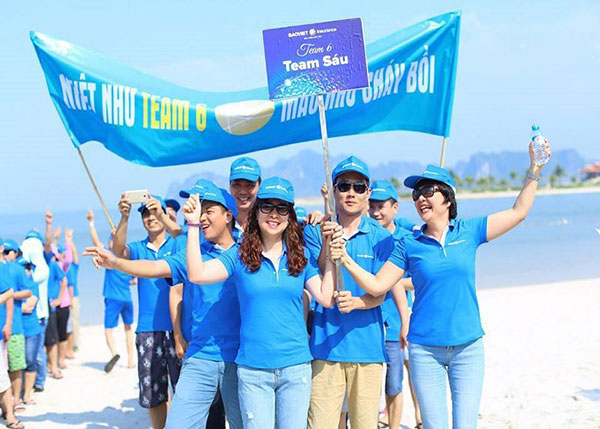 In Cờ Du Lịch Theo Yêu Cầu – Giải Pháp Nhận Diện Đoàn Chuyên Nghiệp Do Xưởng ZoZo Sản Xuất 3 Từ A-Z thông tin về du lịch theo đoàn bạn nên biết