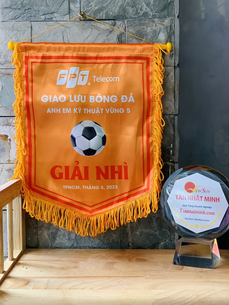 Cờ Lưu Niệm In Theo Yêu Cầu | Thiết Kế & Sản Xuất Trực Tiếp Tại Xưởng ZoZo 11 Cờ Lưu Niệm In Theo Yêu Cầu