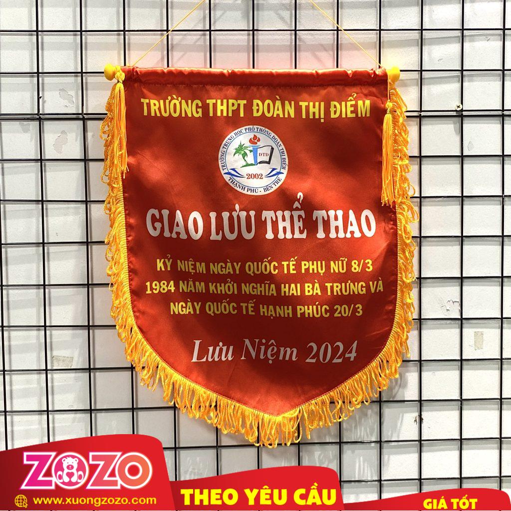 In Cờ Lưu Niệm Theo Yêu Cầu – Thiết Kế Trang Trọng, Sắc Nét | Xưởng ZoZo 16 cờ lưu niệm